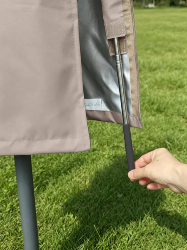 Vista 5 de Funda para sombrilla de patio de 6 a 9 pies, impermeable y duradera, con cremallera y varilla