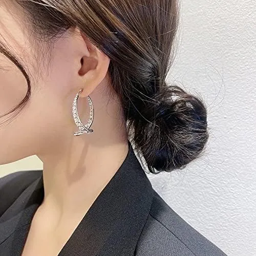Vista 8 de Aretes curvados con cruz, chapados en oro de 18 quilates para mujer, aretes de cruz de diamante para oreja, regalos de joyería para mujeres