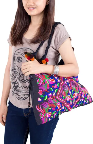 Vista 2 de Triángulo Hill tribetote Bolsa con correa ajustable Negro bordado Thai Comercio Justo