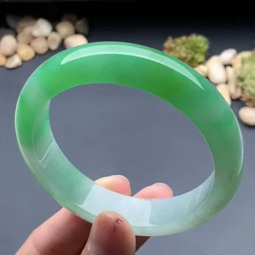 Vista 2 de Nueva pulsera de esmeralda yanglvpiaohua pulsera de moda de alta gama para mujer