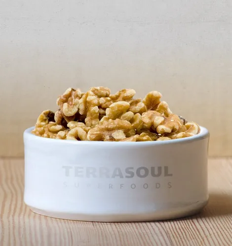 Vista 3 de Nueces crudas orgánicas de Terrasoul Superfoods