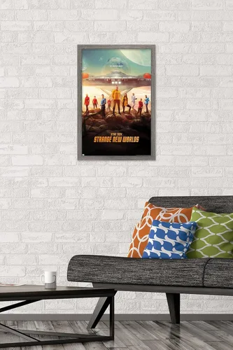 Vista 2 de Star Trek: Strange New Worlds - Póster de pared de arte clave, 22.4 pulgadas de largo x 14.7 pulgadas de ancho, versión enmarcada de madera