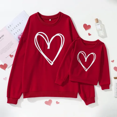 Vista 6 de BOUTIKOME Mommy and Me - Conjunto de San Valentín con estampado de corazón y corazón a juego, sudadera de manga larga