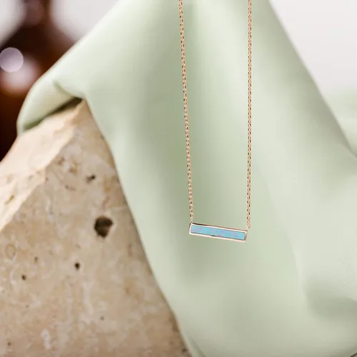Vista 4 de PAVOI Collar de ópalo sintético, chapado en oro de 14 quilates, para mujer