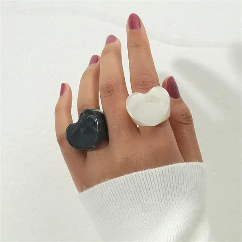 Vista 3 de Dtja Juego de anillos de boda de acrílico vintage para mujeres y niñas, de resina, de compromiso, grueso, ancho, para cóctel, fiesta, ligero