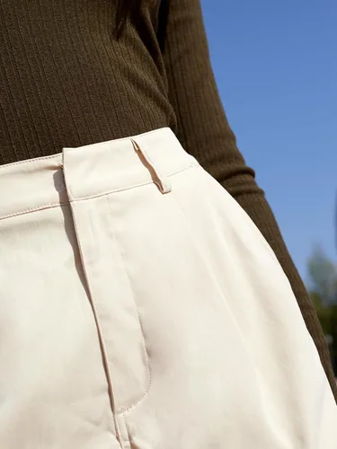Vista 5 de Floerns Pantalones cortos casuales de cintura alta y pierna ancha con bolsillo para mujer