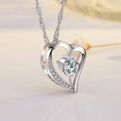 Vista 2 de Collar con corazón colgante de plata de ley y chapado de oro blanco de 14K
