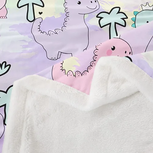Vista 4 de Erosebridal Manta de dinosaurio, manta Kawaii de dinosaurio para niños y niñas, decoración de habitación de regalo, manta Sherpa de animales lindos