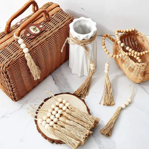 Vista 7 de Taiyin 40 juegos de borlas de yute con 3 cuentas de madera, cuerda de yute natural, borlas de arpillera para árbol de Navidad, manualidades, cuentas