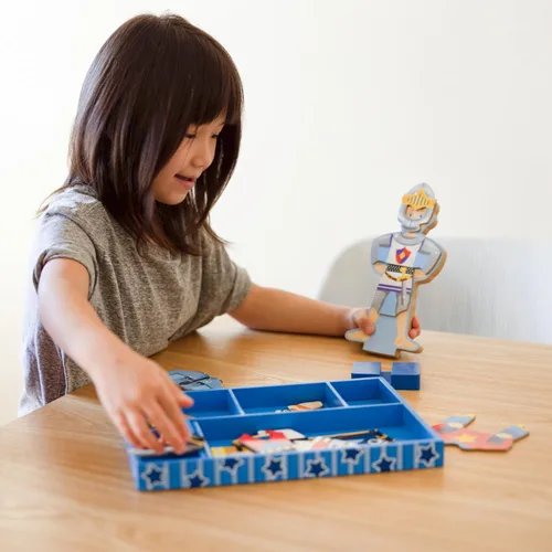 Vista 7 de Figura magnética para vestir, de Melissa & Doug