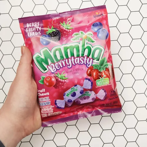 Vista 4 de Mamba Berry - Deliciosos masticables de frutas, piezas envueltas individualmente, golosinas de relleno de caramelos, 3.52 onzas (paquete de 3)