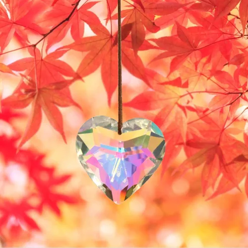 Vista 7 de Together-life Paquete de 2 colgantes de prisma de bola de cristal con forma de corazón, atrapasoles de cristal transparente para ventana, decoración