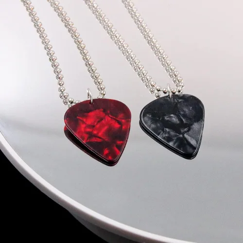 Vista 6 de Eddie - Collar con colgante de guitarra extraña cosa de terror para hombres y niños, disfraz de Halloween, joyería de Cospaly, regalo para fanáticos
