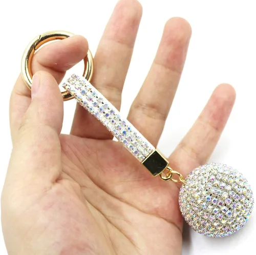 Vista 4 de AIBEARTY Llavero de bola de cristal brillante con diamantes de imitación de moda, bolsa de automóvil, llavero colgante para mujeres y niñas, regalo