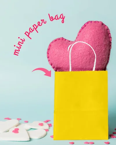 Vista 6 de Bakepacker 100 Piezas Bolsas de Regalo de Papel Mini Amarillo Brillante con Asas 6"x4.5"x2.5" Bolsas de Favor de Fiesta Múltiples Usos (Tamaño Mini)