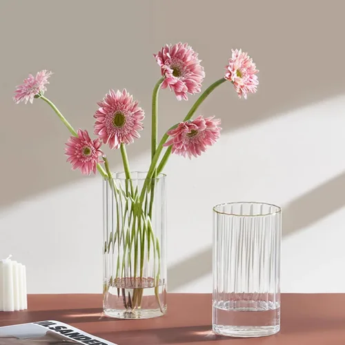 Vista 4 de Gute Florero de cristal de 6 pulgadas con rayas verticales, moderno florero