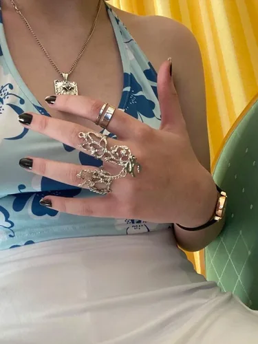 Vista 3 de Anillo de dedo completo para mujer, cadena de mano, dije de hoja, anillo de dedo con cadena nudillo, anillo de dedo largo abierto, cadenas de mano