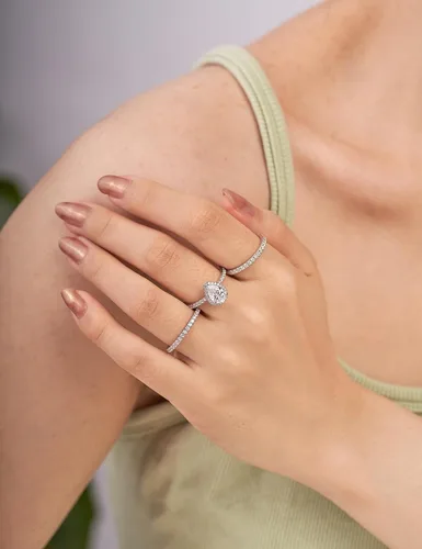 Vista 5 de Anillos de Compromiso en Forma de Pera de 2CT para Mujeres Anillos de Plata Esterlina en Forma de Lágrima con Circonia Cúbica Chapada en Oro Blanco