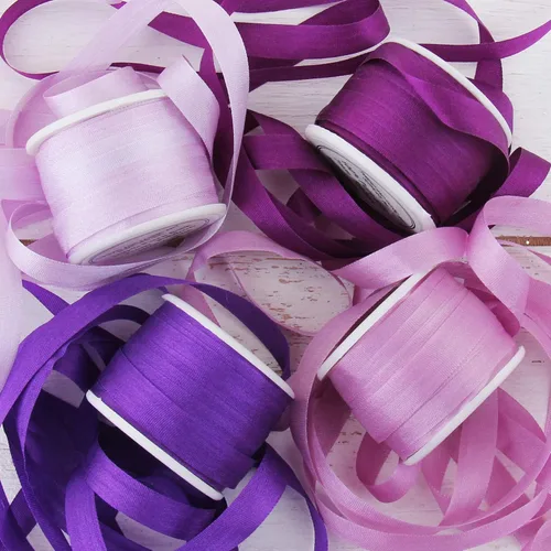 Vista 22 de Threadart Juego de cintas de seda - Tonos azules - Colección Five Spool - 100% seda pura - 55 yardas Coordinated set of soft 100% pure silk ribbon