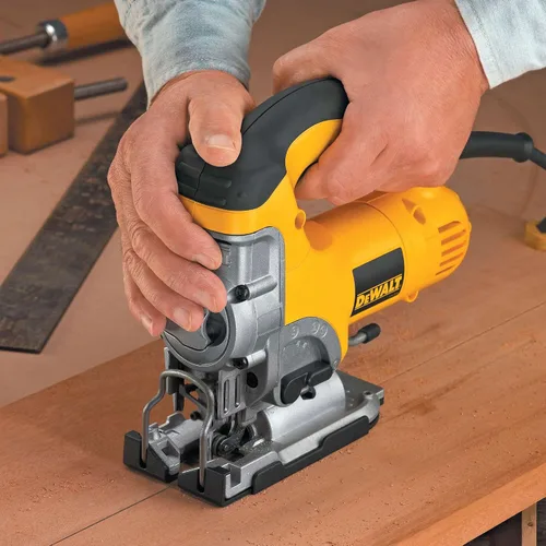 Vista 2 de DEWALT Sierra de calar, mango superior, 6.5 amperios, con cable (DW331K)