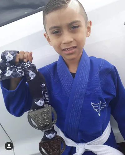 Vista 5 de Jayefo JIU Jitsu GI para niños y niñas, IBJJF Legal BJJ ligero, suave, preencogido, para niños y jóvenes, sin MMA, cinturón blanco