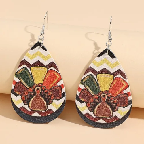 Vista 4 de Caiyao Lindos aretes de madera de pavo de dibujos animados de Acción de Gracias para mujeres y niñas, ligeros aretes de Acción de Gracias, resina