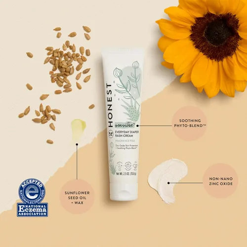 Vista 6 de The Honest Company Babe's Clean Bum - Juego de regalo, pañales y artículos esenciales para recién nacidos, 99% toallitas de agua, 60