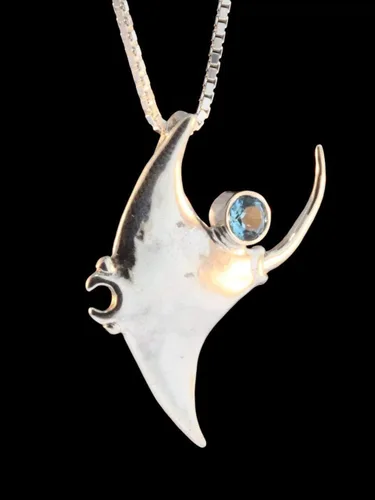 Vista 2 de Manta Ray Necklace with Gemstone Silver Stingray