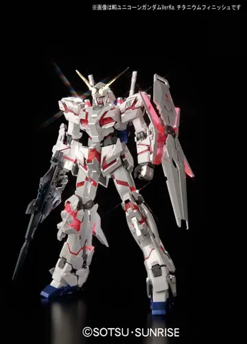 Vista 2 de Bandai Hobby Unicorn Destroy Mode - Figura de acción HGUC con acabado de titanio