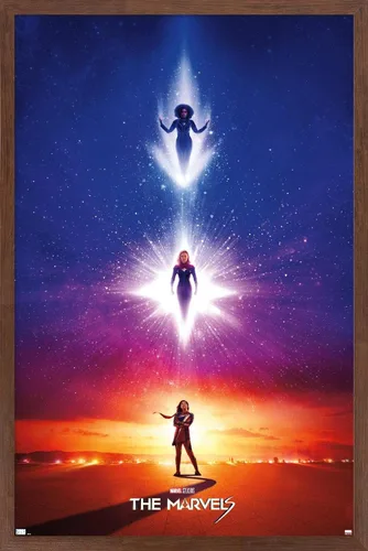 Vista 10 de Trends International Marvel The Marvels - Póster de pared de una hoja, 22.4 pulgadas de largo x 14.7 pulgadas, versión enmarcada de madera de granero