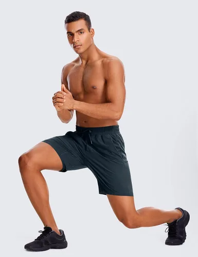 Vista 3 de CRZ YOGA Pantalones cortos de correr 2 en 1 para hombre con forro 5, 7 y 9 pulgadas, de secado rápido, pantalones cortos deportivos con bolsillos