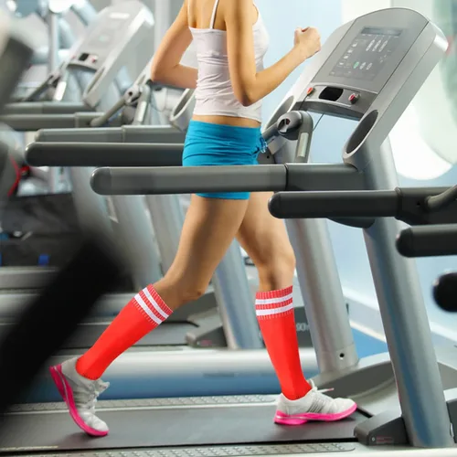 Vista 5 de Ultrafun 6 pares de calcetines de fútbol de compresión de color elástico hasta la rodilla, calcetines atléticos de fútbol para hombres, mujeres