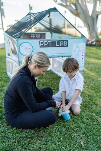 Vista 6 de Pacific Play Tents Tienda de campaña 20461 Science Center Play House 48" x 38" x 48