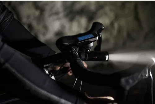 Vista 5 de Garmin Varia UT 800 Luz delantera inteligente con doble montaje frontal