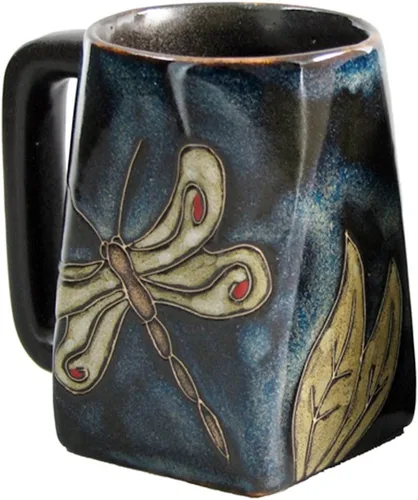 Vista 2 de Una (1) colección Mara Stoneware – Taza de café o té coleccionable de 12 onzas – Diseño de libélula/insectos