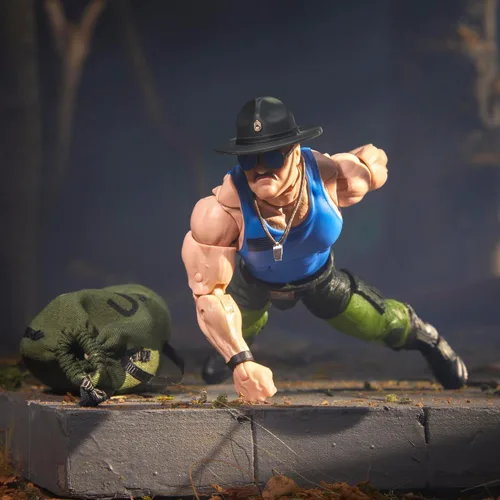 Vista 3 de G.I. Joe Serie clasificada #129, Mad Marauders SGT Slaughter, figura de acción coleccionable de 6 pulgadas con 18 accesorios