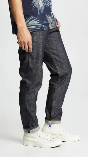 Vista 5 de Naked & Famous Denim Jeans Easy Guy Laid Back Fit para hombre en orillo de sarga de mano izquierda