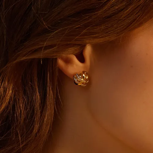 Vista 4 de C.Paravano Aretes de oro de 18 quilates para mujer, hipoalergénicos para mujer, aretes tipo dormilona con parte trasera plana