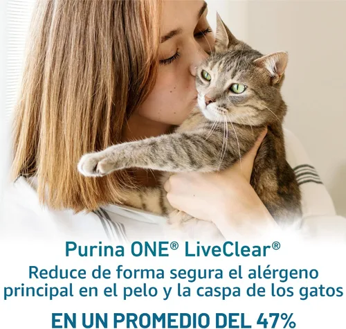 Vista 2 de Purina ONE LiveClear - Comida seca para gatos con reducción de alérgenos con pollo real como ingrediente principal - Bolsa de 3 libras
