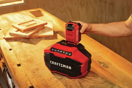 Vista 13 de CRAFTSMAN V20 Altavoz Bluetooth Portátil Inalámbrico, Solo Herramienta (CMCR001B), Rojo