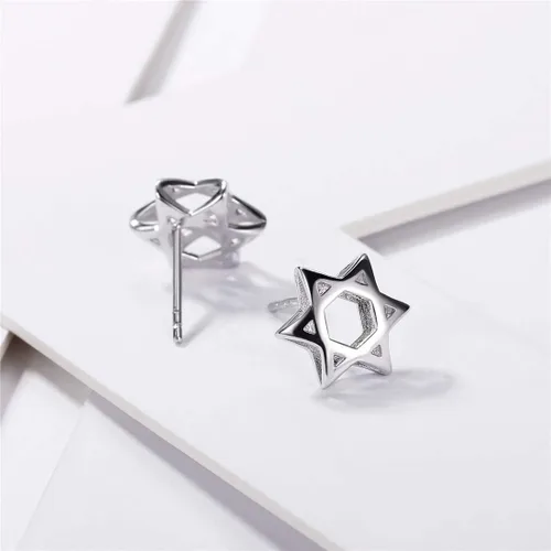 Vista 6 de ChicSilver Pendientes hipoalergénicos de plata de ley 925 con diseño de estrella de David para mujer con caja de regalo