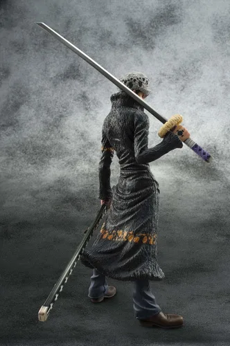 Vista 13 de Megahouse Figura de PVC modelo Trafalgar Law Ex de una pieza
