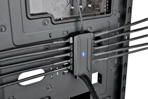 Vista 3 de Thermaltake Commander FP SATA Powered 10 Puertos 4-Pin PWM Fan Hub AC-023-AN1NAN-A1, 3.2 x 1.7 x 0.7 pulgadas