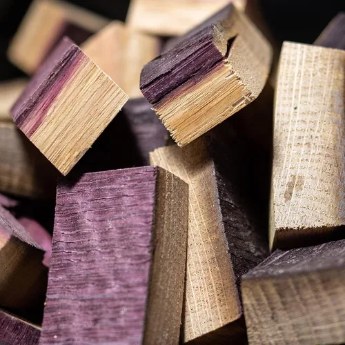 Vista 5 de Midwest Barrel Company - Barril de vino tinto para barbacoa, trozos de madera para ahumar (cubo) trozos de madera grandes de 1 a 4 pulgadas