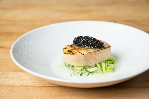 Vista 3 de Caviar de esturión blanco del Pacífico "American Beluga" - Huevas cultivadas en Estados Unidos (1 oz)