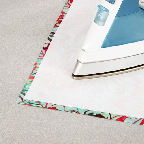 Vista 6 de MAROBEE Interfaz fusible de color blanco, ligero, no tejido, para proyectos de costura y acolchado, adhesivo ultra adhesivo para planchar por un