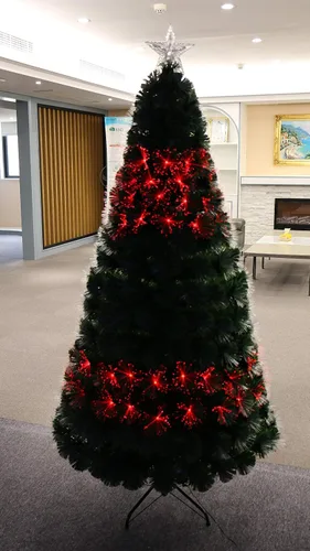 Vista 9 de Árbol de Navidad de fibra óptica LED de 7 colores con cambio de color, preiluminado (4 pies)