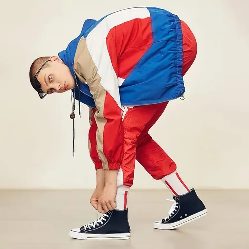 Vista 6 de Zapatillas de lona altas para hombre, zapatos de lona casuales con cordones para hombre, zapatos de lona de moda blanca y negra para caminar