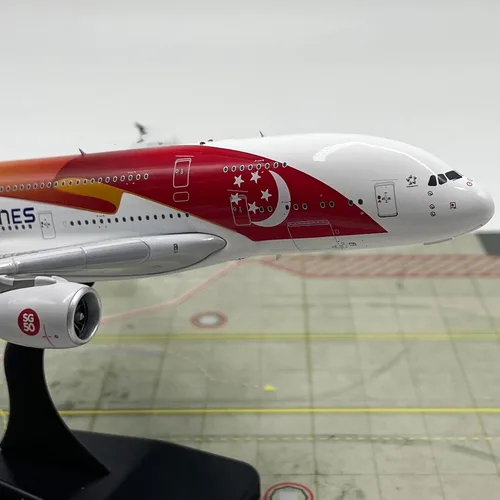 Vista 3 de Modelo de aleación de avión fundido a presión, modelo de avión 1/400 Singapore Airlines A380-800, juguetes y decoraciones para adultos, 7.9 x 4.6