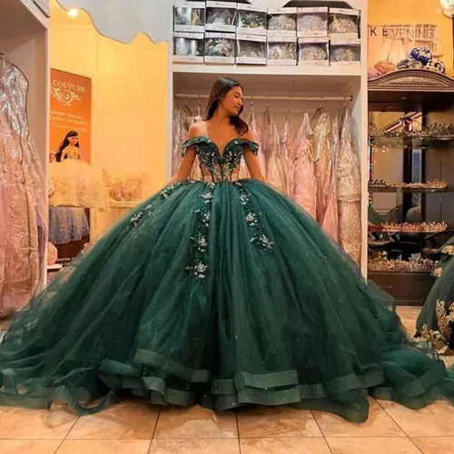 Vista 3 de Zhangyo V cuello dulce 16 vestidos de quinceañera vestido de bola hinchado fuera del hombro vestido de 15 años tul vestido de fiesta CXL050
